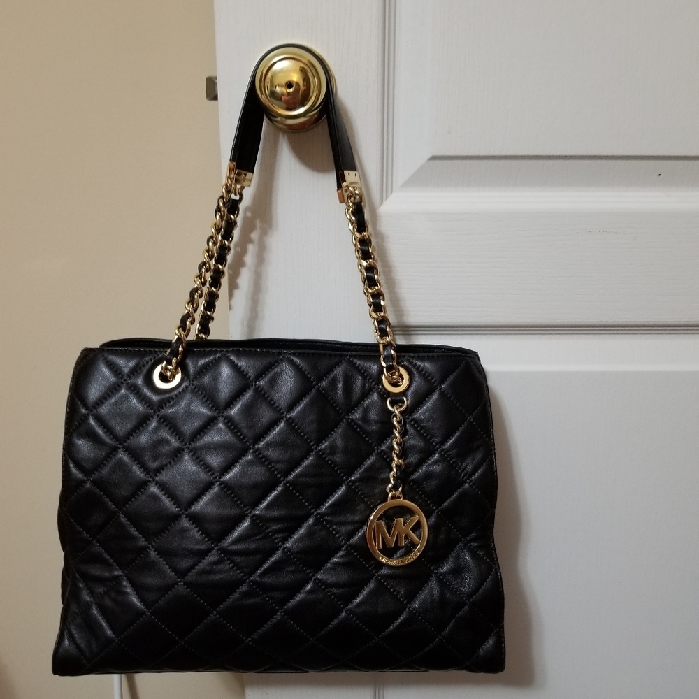 Michael Kors quilted shoulder bag
